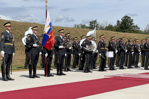 dan-odprtih-vrat-vojasnica-02D696FC5B-06D7-8994-2DB9-9A1FAAA60A07.jpg