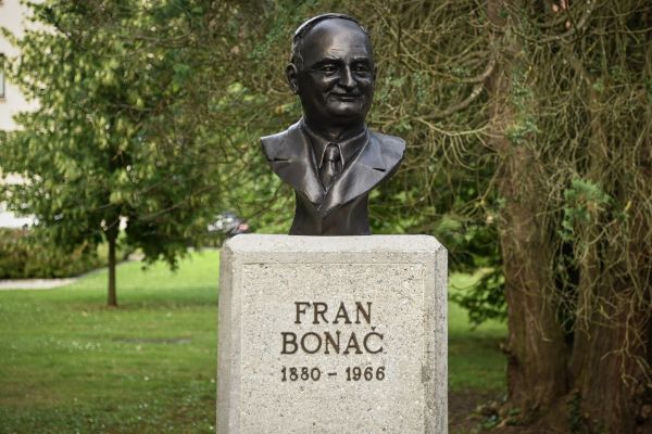 bonac-kip-obcina-1945AE9884-CC66-C9AF-6C48-9E0E0B40A1F5.jpg